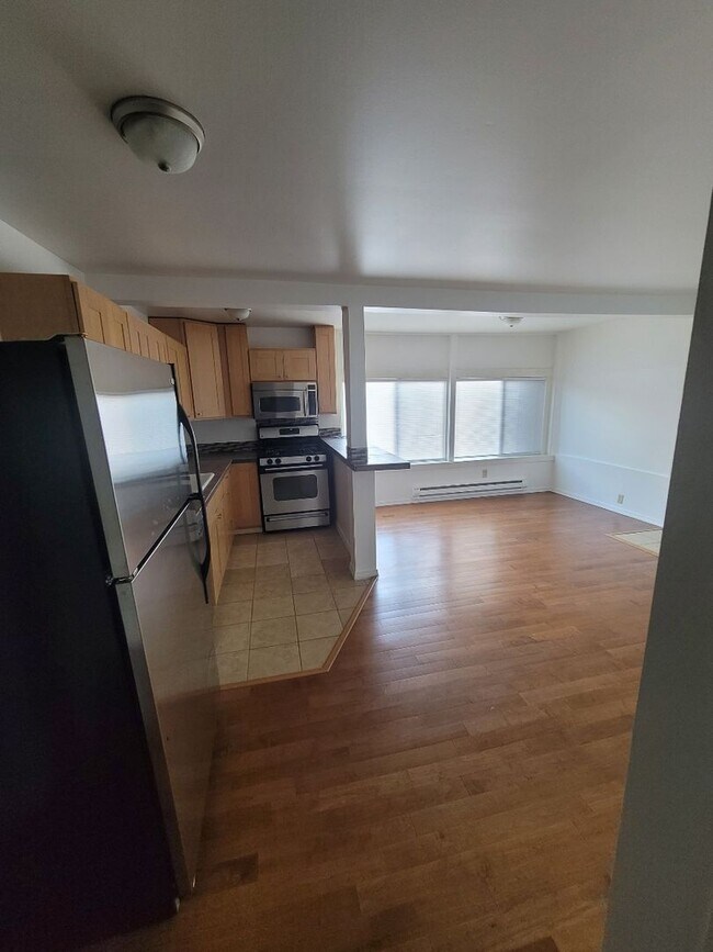 Foto del edificio - 9056 3rd Ave NW