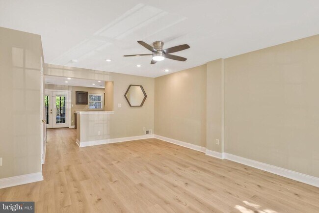 Building Photo - 8872 Stable Forest Pl