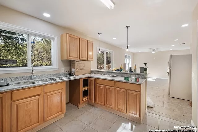 Kitchen - 7816 Sarepto