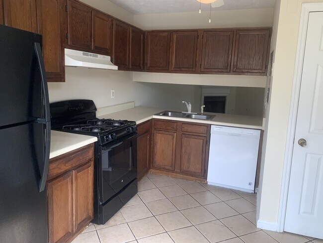 Foto del edificio - 3494 Kingswood Run