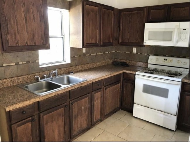 Building Photo - 1302 Josephine St