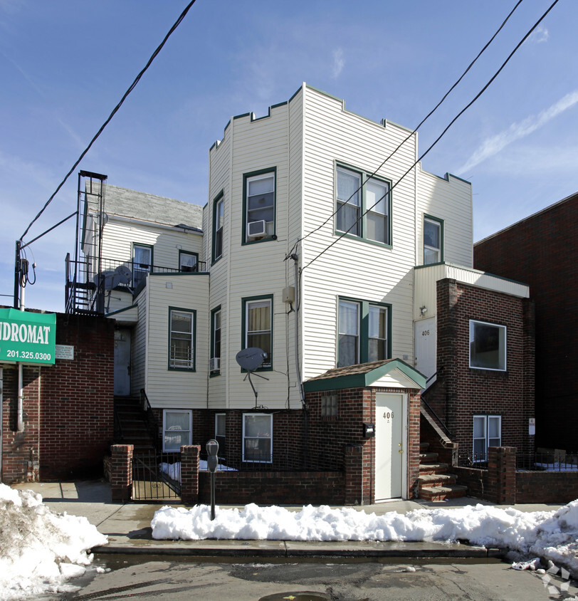 Primary Photo - 406 33rd St