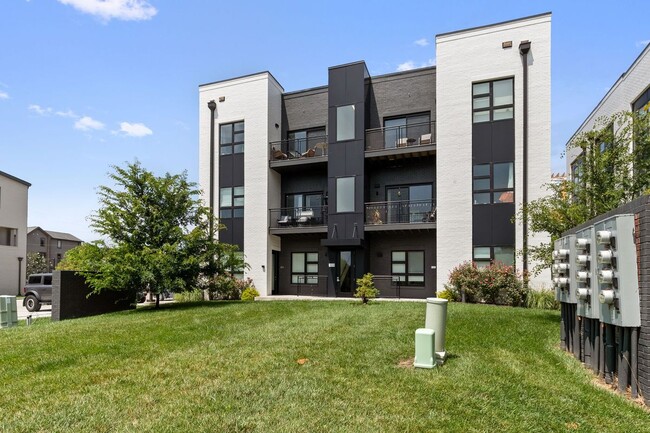 Building Photo - 542 Southgate Ave