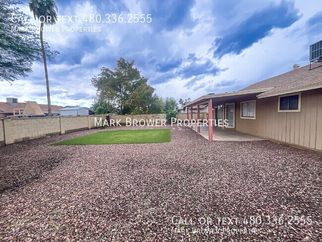 Foto del edificio - 1349 W Gila Ln