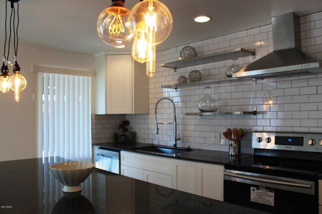 Foto del edificio - 3318 N 18th Ave