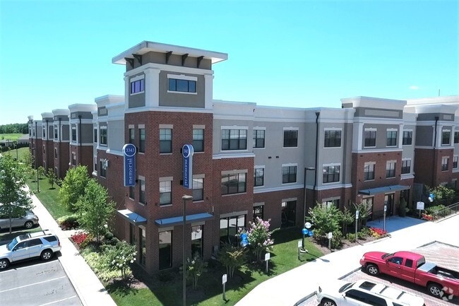 Upscale Living - 3343 Memorial