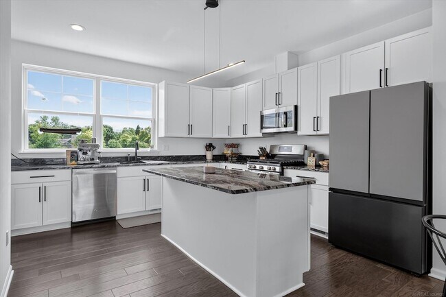 Foto del edificio - 3981 Trailwaycommons Circle