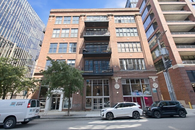 Photo - 215 North Aberdeen Street Apt #403B, Chicago, IL 60607 - 2 BR 2 BA condo