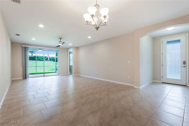 Foto del edificio - 14533 Edgewater Cir