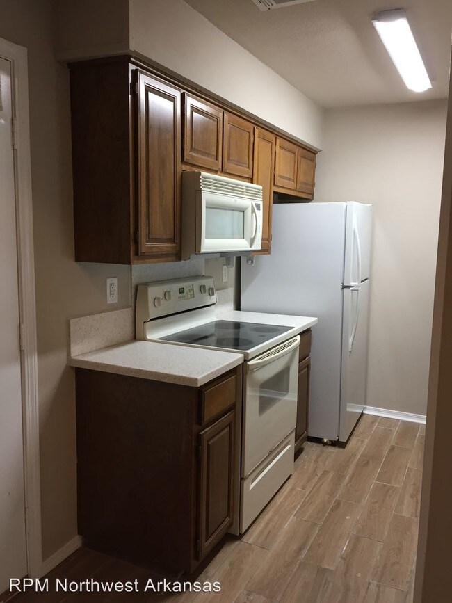 Foto del edificio - 2 br, 1.5 bath House - 33 Fairway Drive