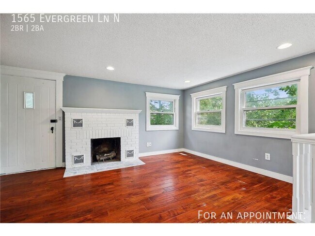 Building Photo - 1565 Evergreen Ln N