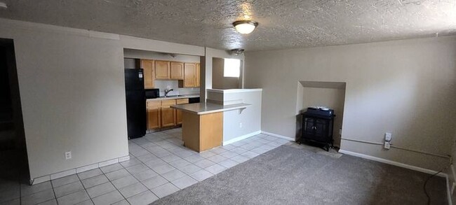 Building Photo - Quaint Provo Basement Apartment w lots of ...