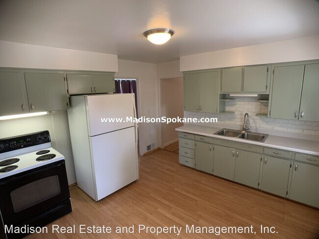 Foto del edificio - 5 br, 2 bath House - 5524 N Bemis St.