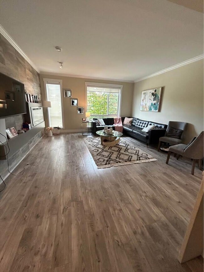 Photo du bâtiment - 16488-164 64 Ave