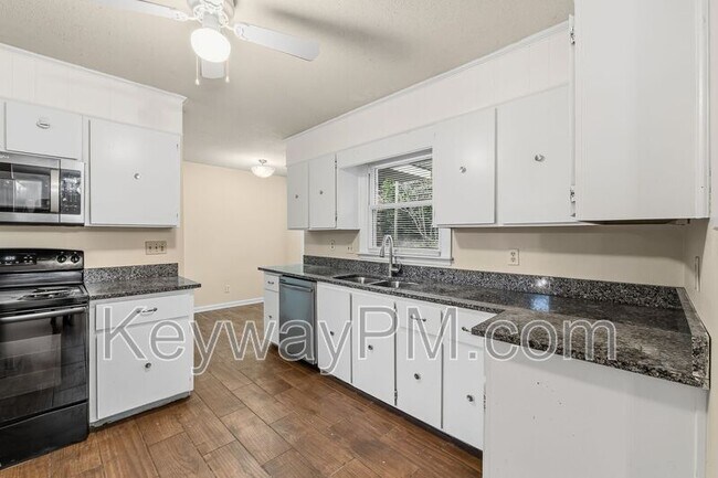 Foto del edificio - 1035 Todd Ave