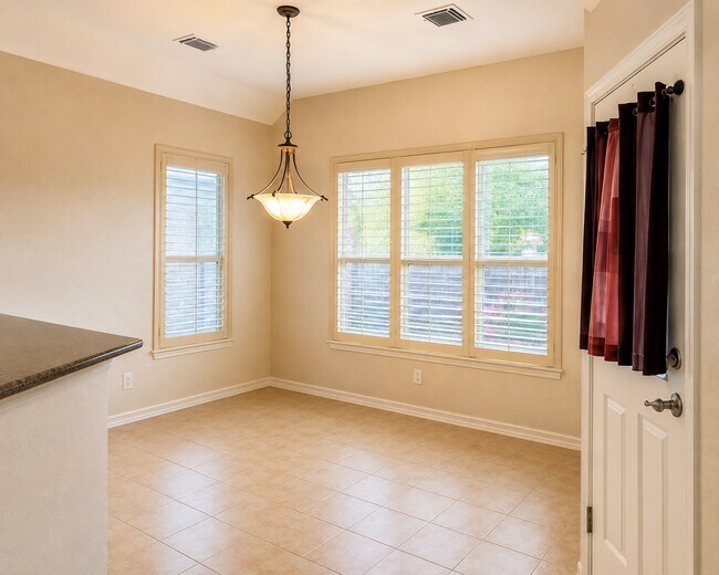 Foto del edificio - 3511 Cedar Hill Ct
