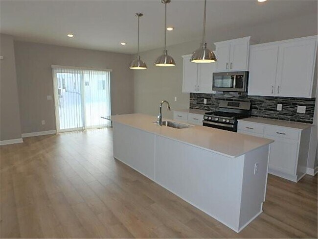 Foto del edificio - 7641 38th St N
