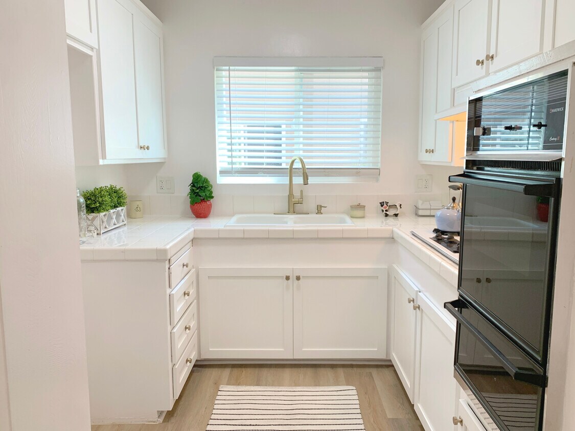 Foto principal - 14315 Chandler Blvd