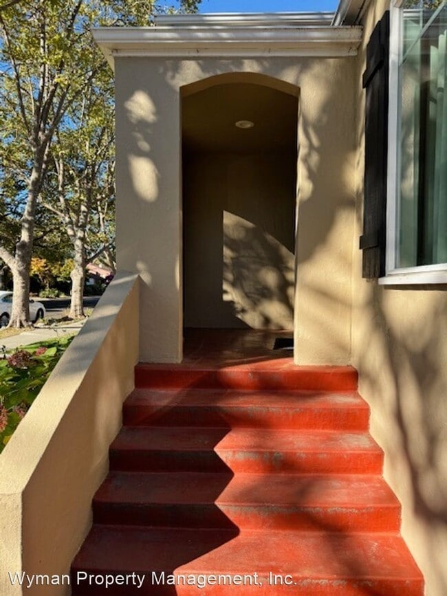 Building Photo - 2 br, 1.5 bath House - 1736 Sycamore Street