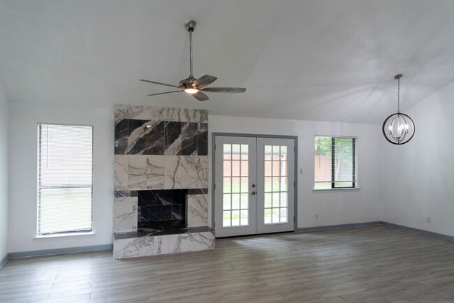 Building Photo - 800 Greenwich Pl
