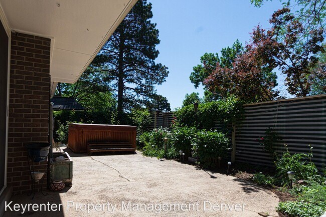 Building Photo - 2 br, 2 bath House - 180 S Upham Ct