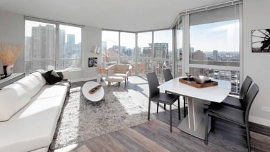 Building Photo - 885 N State St