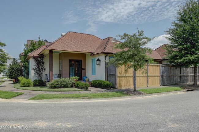 Foto del edificio - 108 Beaulac Ln