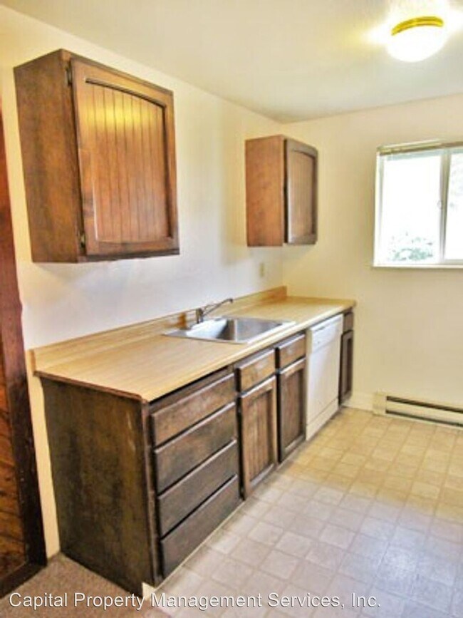 Foto del edificio - 12080-12155 SW Spur Ct