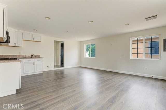 Foto del edificio - 6861 Yarmouth Ave