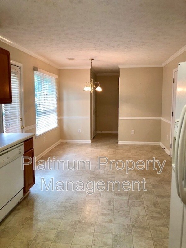Building Photo - 4182 Torbay Dr
