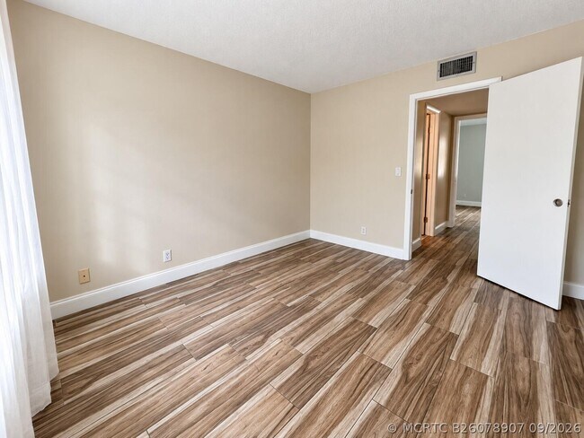 Building Photo - 7385 W Sunrise Blvd