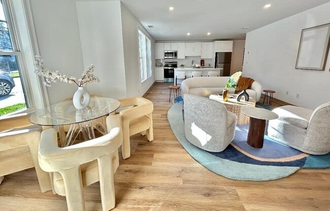 Building Photo - 26 Union St