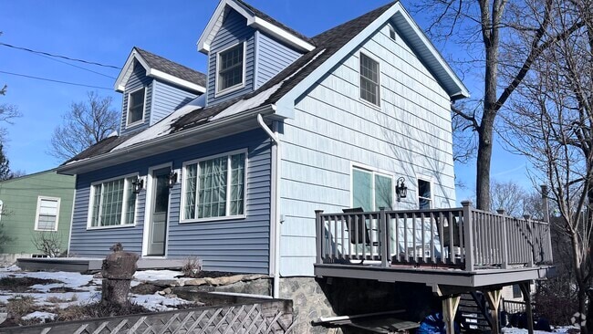 Building Photo - 1466 NY-292