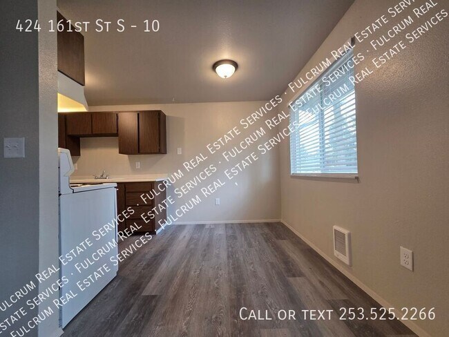 Foto del edificio - 424 161st St S