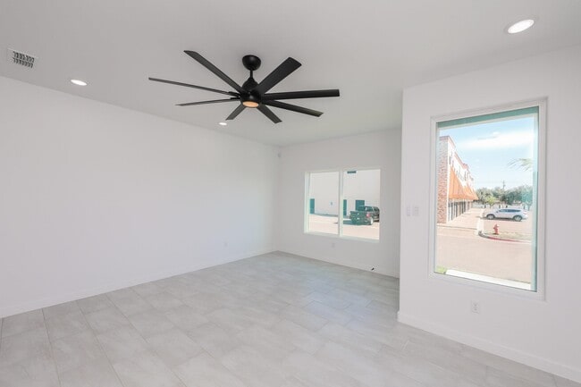 Building Photo - 8218 Casa Verde Rd