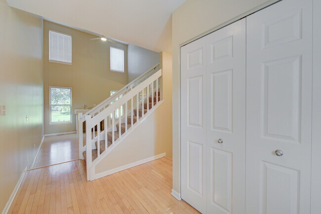 Foto del edificio - 880 Countryfield Ln