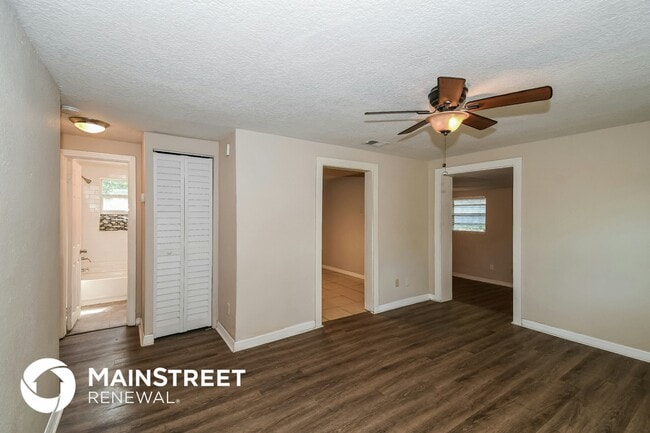 Building Photo - 9155 5th Ave