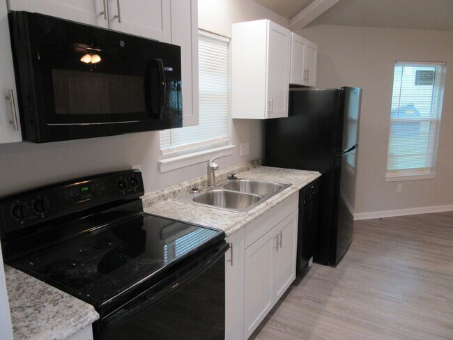Foto del edificio - 1304 Grace Ave