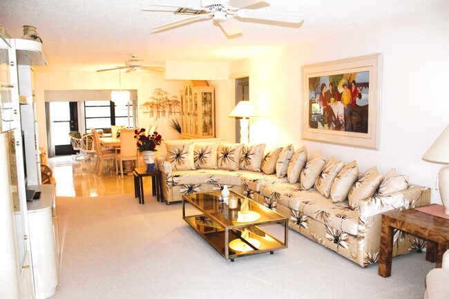 Building Photo - 9900 Papaya Tree Trail