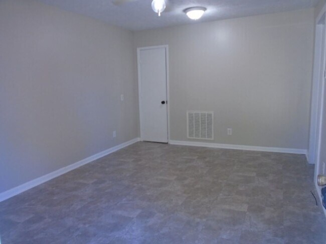 Foto del edificio - 1 Bedroom 1 Bathroom available NOW in Bonn...