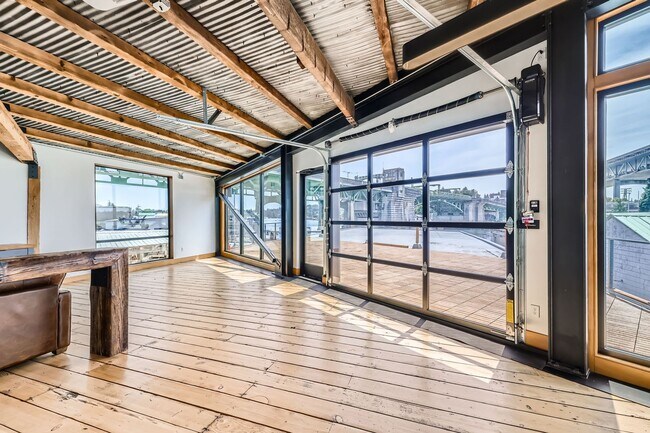 Foto del edificio - Lake Union Waterfront Apartment