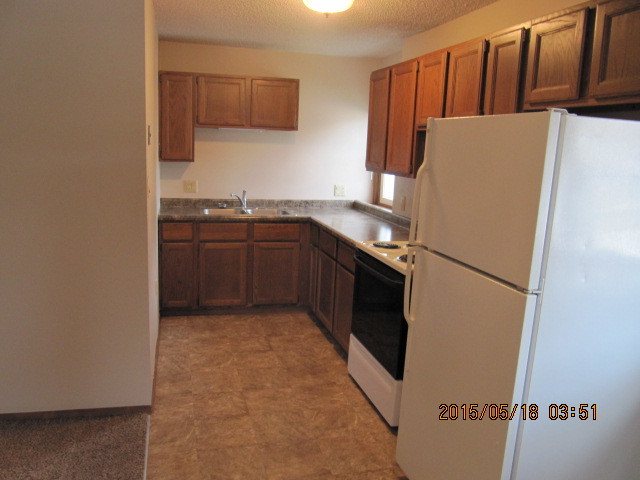 kitchen - 500 Douglas Ave