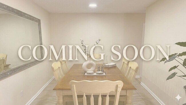 Foto del edificio - 3BR Townhome at End of Cul-de-Sac with Spacious Fenced Yard & Garage