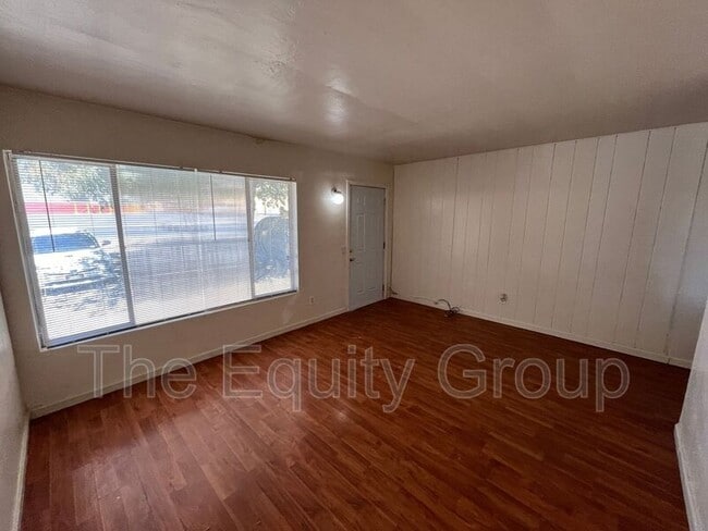 Building Photo - 415 W Westfield Ave