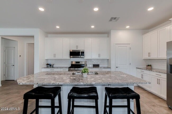 Foto del edificio - 9419 W Willow Bend Ln