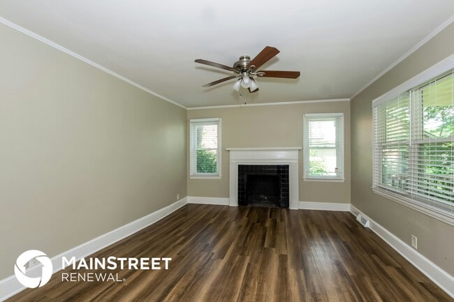 Building Photo - 604 Robertson Ave