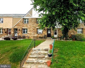 Building Photo - 5115 Pembridge Ave