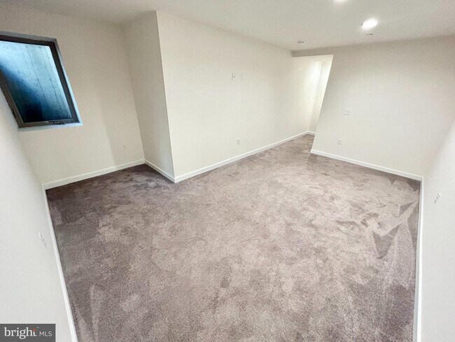 Foto del edificio - 2126 Kensington Walk