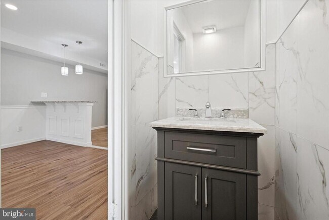 Foto del edificio - 1375 Abbey Way