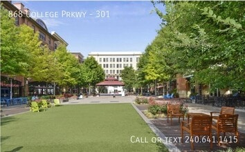 Building Photo - 868 College Pkwy